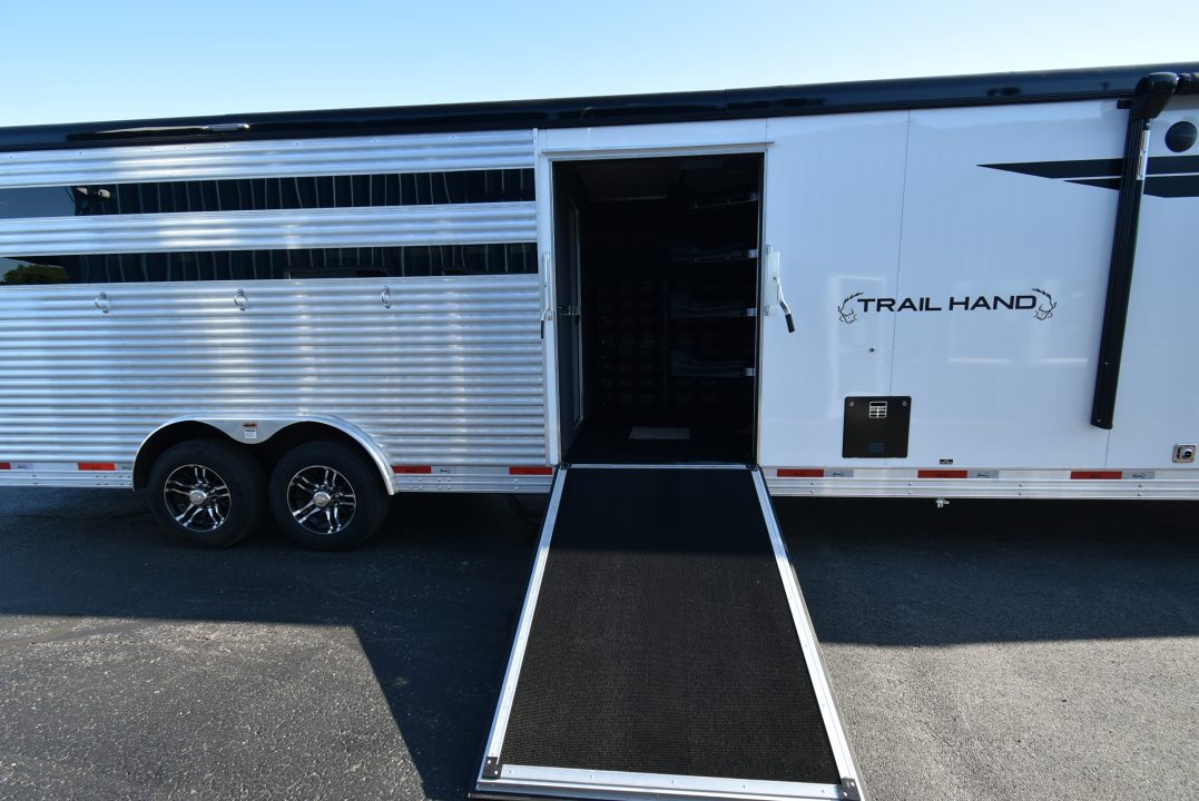 New 2026 Bison Trailers Trailhand 81316 Horse Trailer
