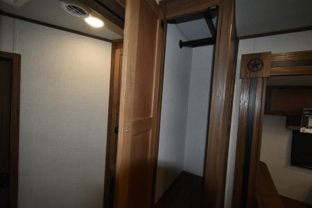 New 2026 Bison Trailers Trailhand 81316 Horse Trailer