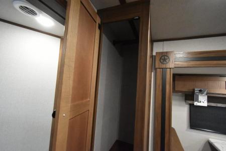 New 2026 Bison Trailers Trailhand 81316 Horse Trailer