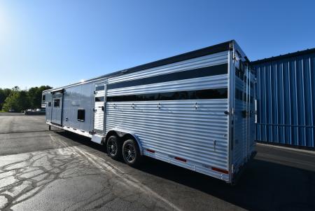 New 2026 Bison Trailers Trailhand 81316 Horse Trailer