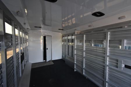 New 2026 Bison Trailers Trailhand 81316 Horse Trailer