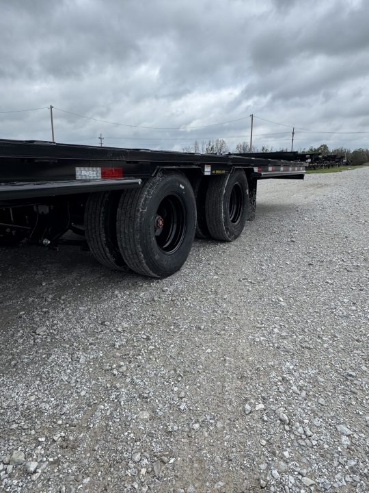 New 2026 Big Tex Trailers 102x40 Tandem 25.9K GN w/ Slide Out Ramps, 2-Speed Jacks 14PLY Tires