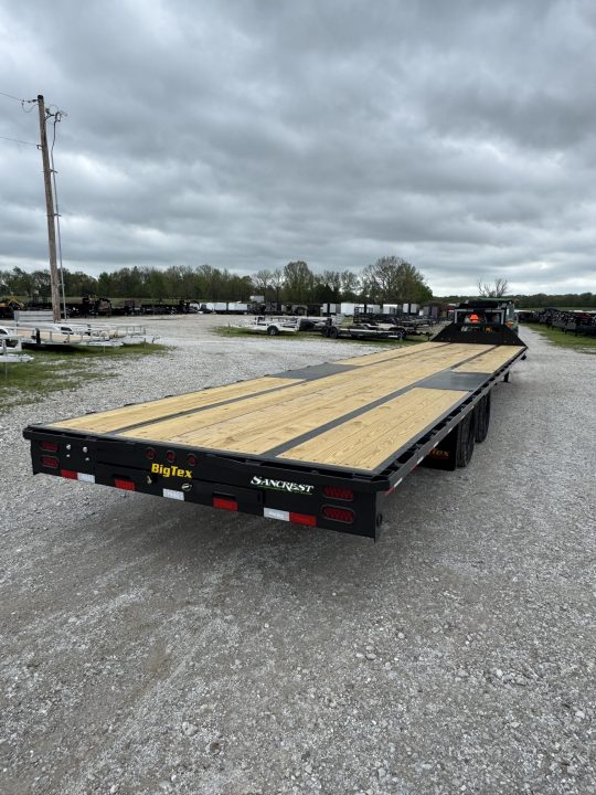 New 2026 Big Tex Trailers 102x40 Tandem 25.9K GN w/ Slide Out Ramps, 2-Speed Jacks 14PLY Tires