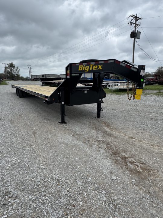 New 2026 Big Tex Trailers 102x40 Tandem 25.9K GN w/ Slide Out Ramps, 2-Speed Jacks 14PLY Tires