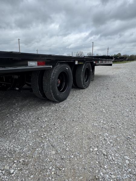 New 2026 Big Tex Trailers 102x40 Tandem 25.9K GN w/ Slide Out Ramps, 2-Speed Jacks 14PLY Tires
