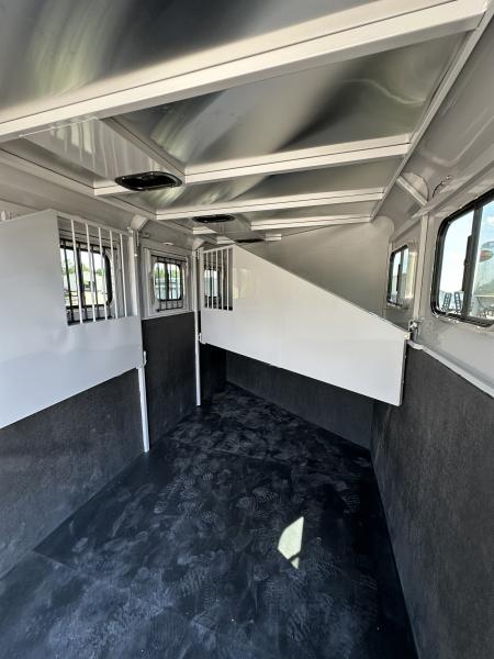 New 2027 Trails West 3H BP ADV MXII Horse Trailer
