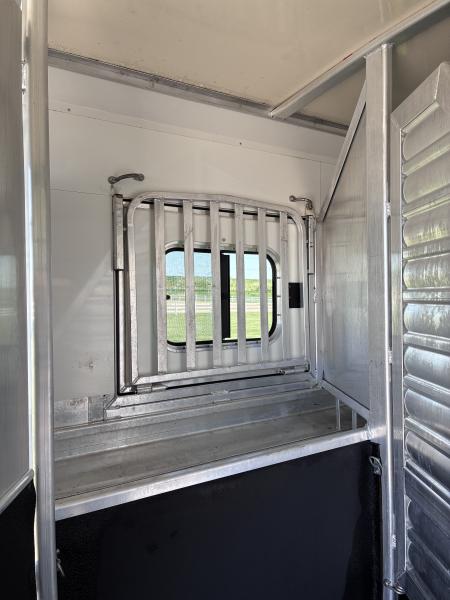 Used 2007 Cimarron Trailers 3H 17'LQ Horse Trailer