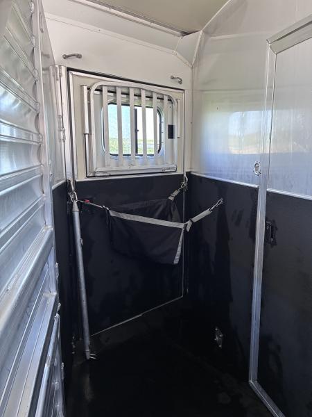 Used 2007 Cimarron Trailers 3H 17'LQ Horse Trailer
