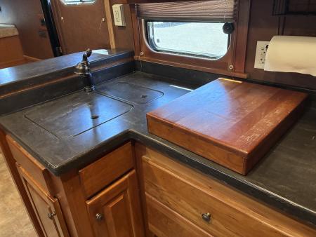Used 2007 Cimarron Trailers 3H 17'LQ Horse Trailer