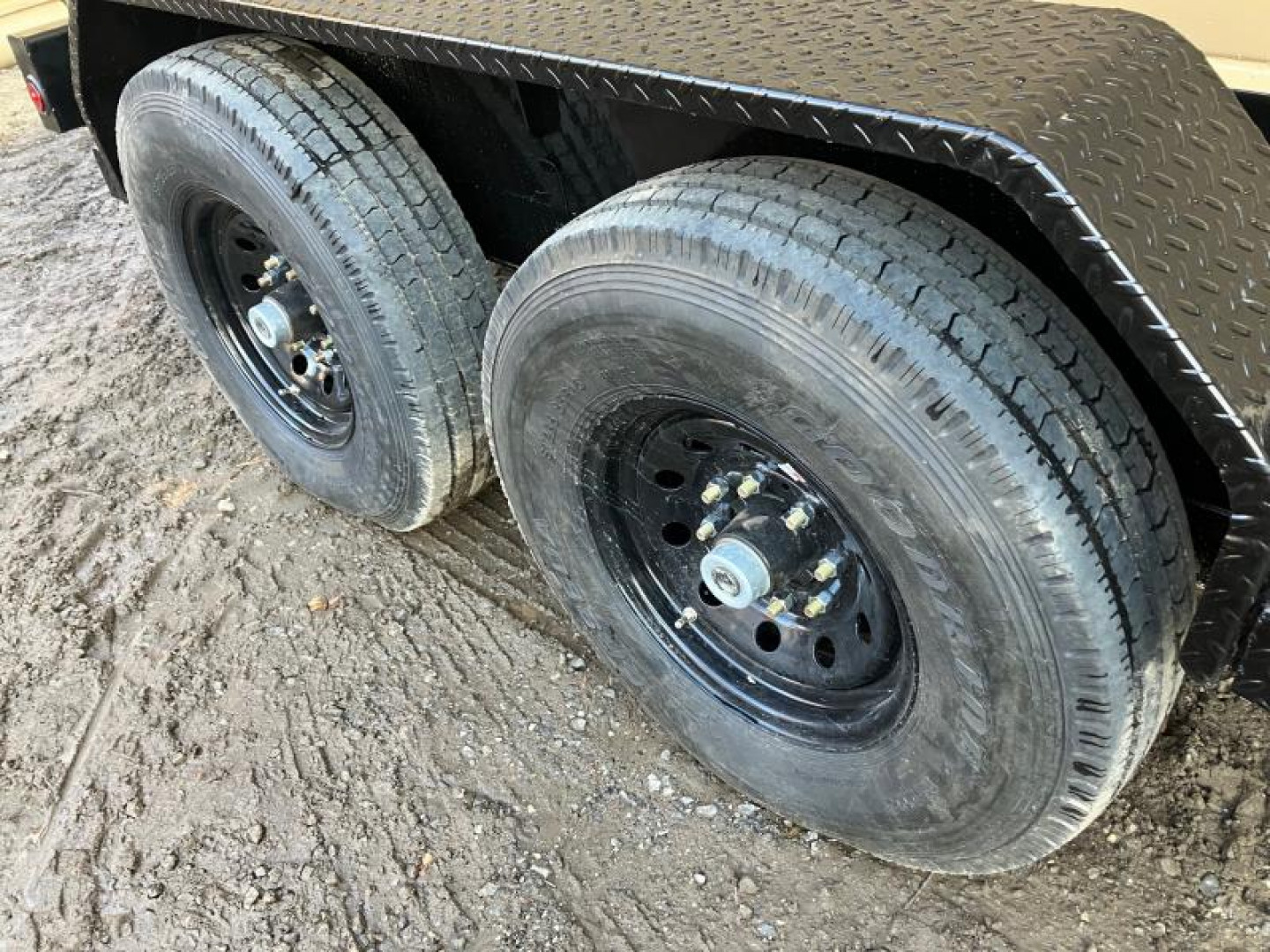 New 2025-Iron-Bull-Trailers-Gooseneck-7×16-14k-7k-Axles-DBG-Roll-Off-Trailer-System-R14K716GI-STACK3