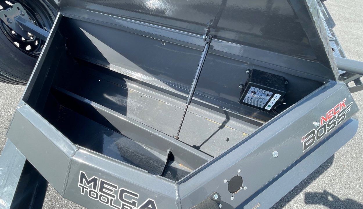 New HORIZON 22’x 83” ETZ ASH GRAY GRAVITY TILT DECK EQUIPMENT TRAILER -15.2K (GVWR), in Deck Storage