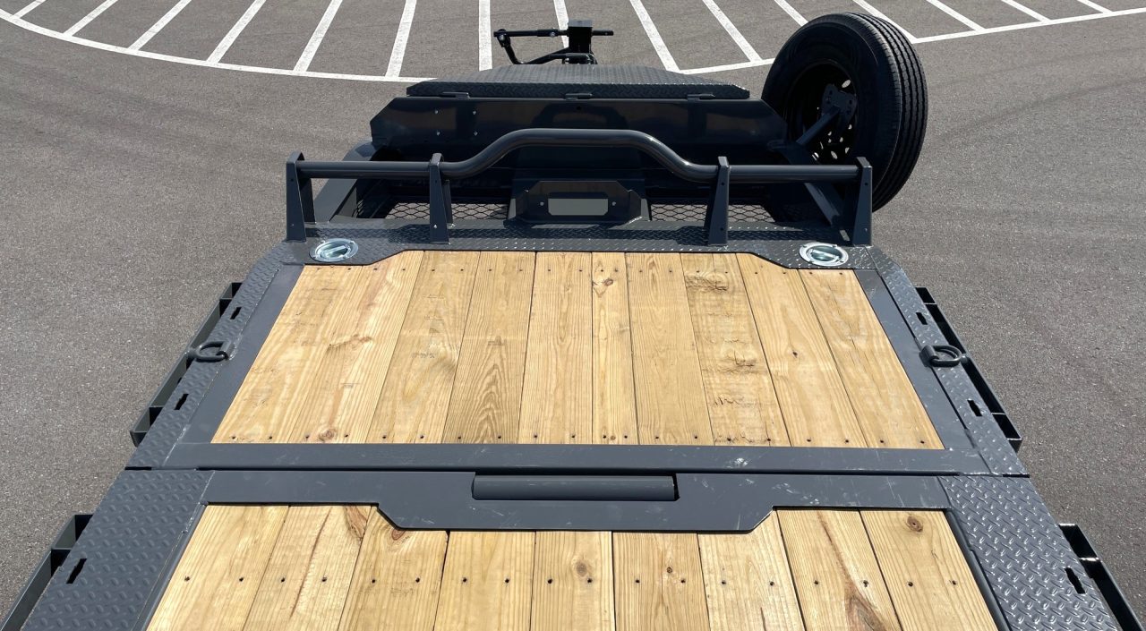 New HORIZON 22’x 83” ETZ ASH GRAY GRAVITY TILT DECK EQUIPMENT TRAILER -15.2K (GVWR), in Deck Storage