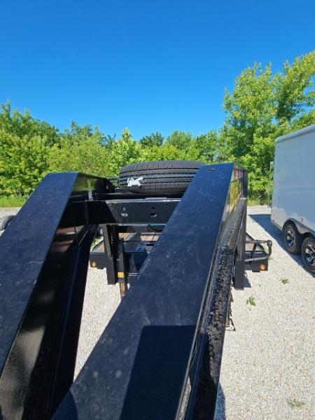 Used 2023 Big Tex Trailers 12K GVWR 14GN-28+5 FLATBED Deckover Trailer