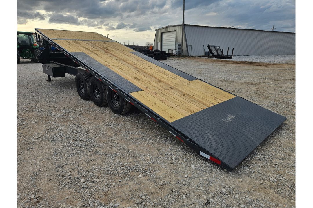 New 2026 Lamar 102X26 TRIPLE 21K GOOSENECK FULL TILT W/14PLY