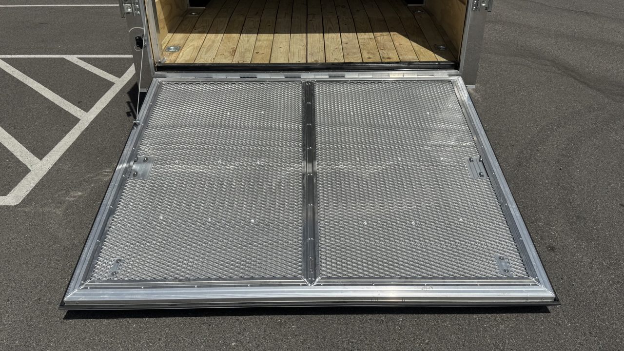 New 2026 Sure-Trac 8.5 x 20 Landscape Pro 10K Cargo / Enclosed Trailer