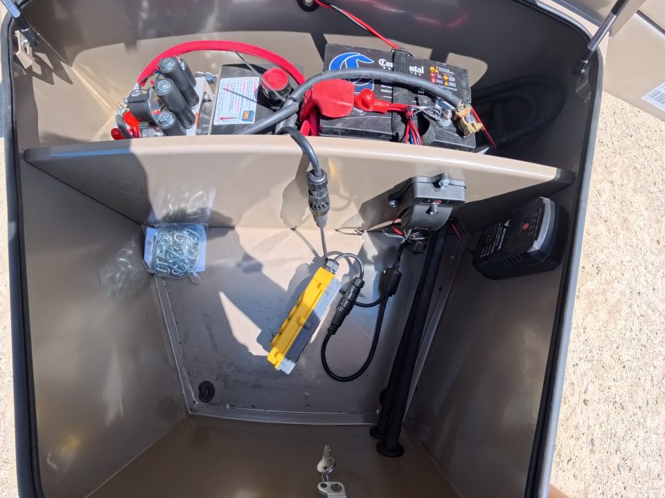 New 2026 Iron Bull 83x14 DTB Sniper Series Dump Trailer w/2-7K Straight Axles, Elec. Brakes, Hydraulic Jack , Spare Tire, Solar Panel Charger and More!