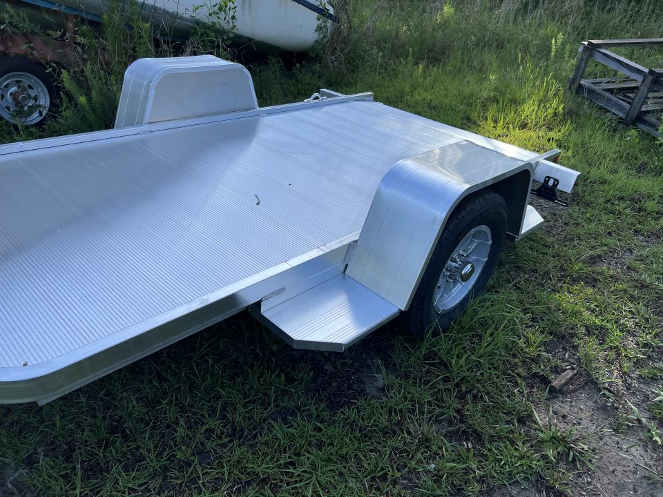 2027 Aluma MC10 photo 3