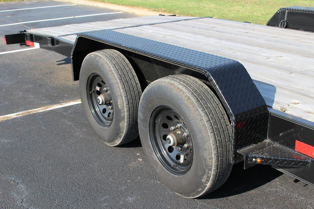 New 2026 Kearney 83X24 5200# TANDEM AXLE WOODFLOOR Car Hauler