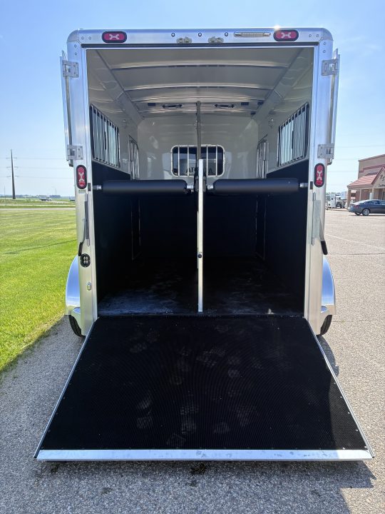 New 2027 Cimarron Trailers 2H Straight Load Gooseneck Horse Trailer