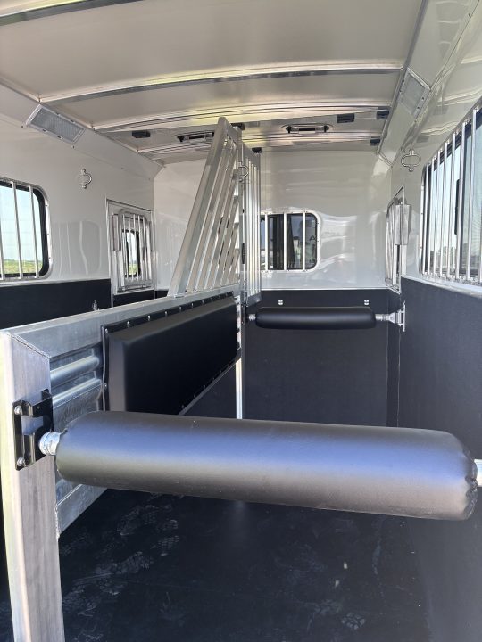 New 2027 Cimarron Trailers 2H Straight Load Gooseneck Horse Trailer