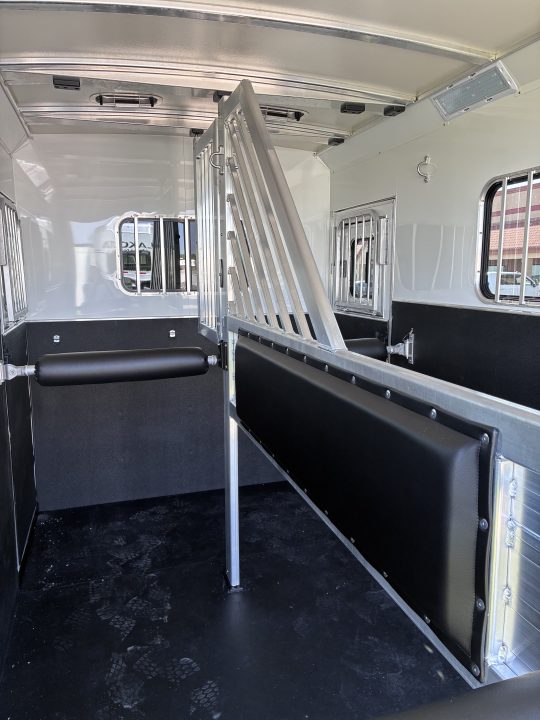 New 2027 Cimarron Trailers 2H Straight Load Gooseneck Horse Trailer