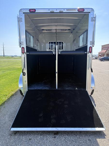 New 2027 Cimarron Trailers 2H Straight Load Gooseneck Horse Trailer