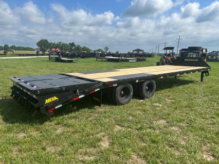 New 2027 Big Tex 102x30 Tandem 25.9K GN Flatbed w/ 2-Speed Jacks, Load Lights, Mega Ramps, & 14 Ply Tires