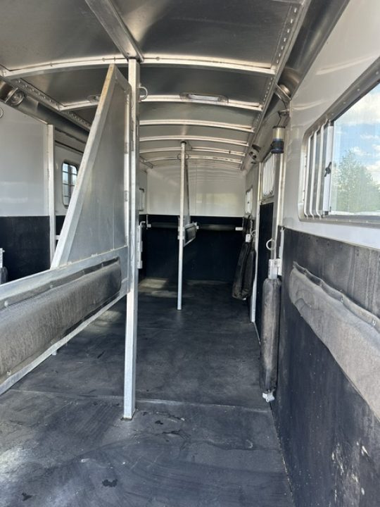 Consignment 2014 4-Star 4 Horse Straight Load