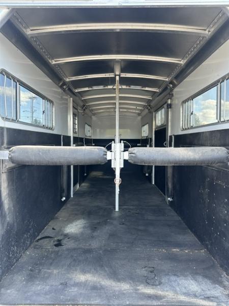 Consignment 2014 4-Star 4 Horse Straight Load