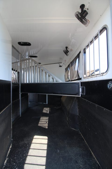 Used 2023 Bison Silverado 8313 w/Slide Out - Couch & Dinette - Horse Fans & Camera - Ramp - Lined & Insulated - Drop Windows on Tail side - 3 Horse Living Quarters Trailer