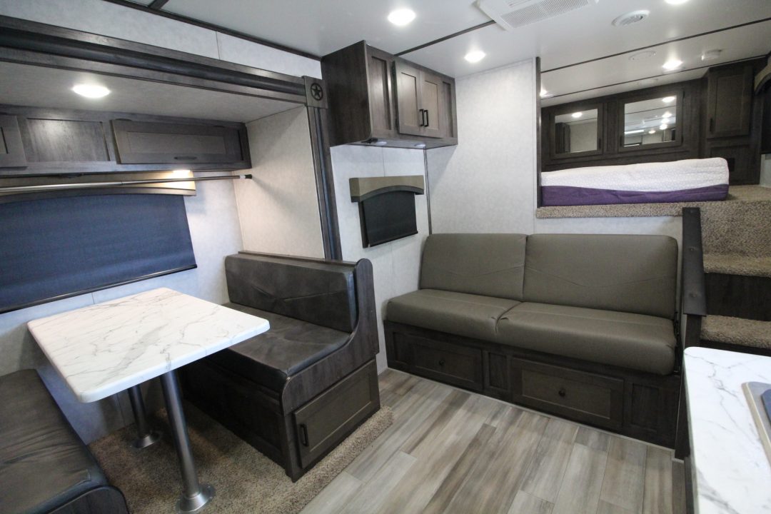 Used 2023 Bison Silverado 8313 w/Slide Out - Couch & Dinette - Horse Fans & Camera - Ramp - Lined & Insulated - Drop Windows on Tail side - 3 Horse Living Quarters Trailer