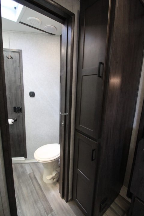 Used 2023 Bison Silverado 8313 w/Slide Out - Couch & Dinette - Horse Fans & Camera - Ramp - Lined & Insulated - Drop Windows on Tail side - 3 Horse Living Quarters Trailer