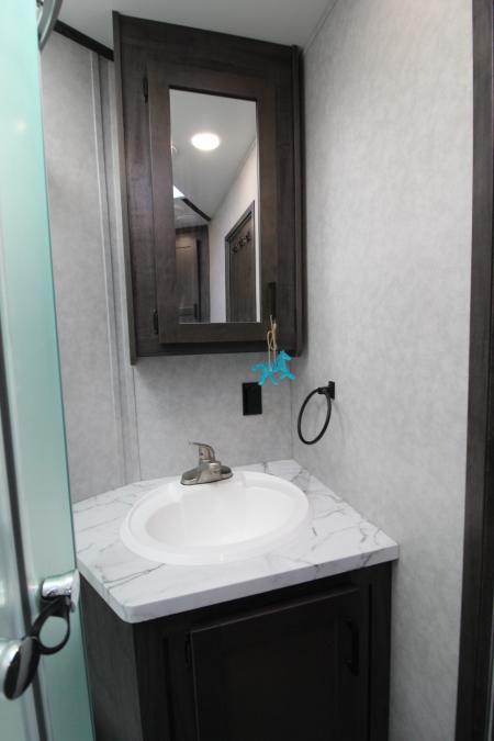 Used 2023 Bison Silverado 8313 w/Slide Out - Couch & Dinette - Horse Fans & Camera - Ramp - Lined & Insulated - Drop Windows on Tail side - 3 Horse Living Quarters Trailer