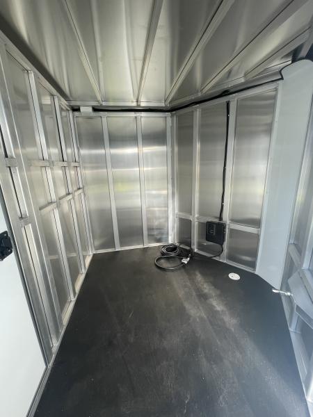 New 2026 Frontier 8 Pen Trailer