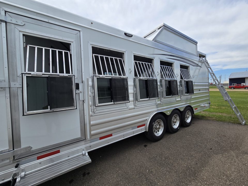 New 2026 Merhow Stampede 5 Horse Sideload Trailer
