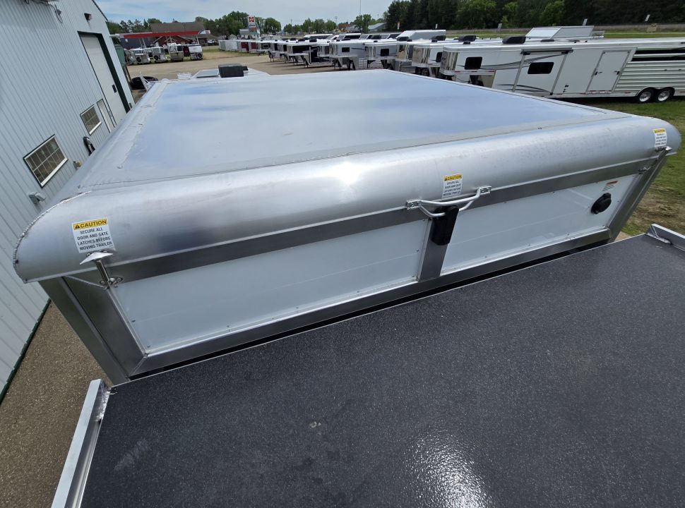 New 2026 Merhow Stampede 5 Horse Sideload Trailer