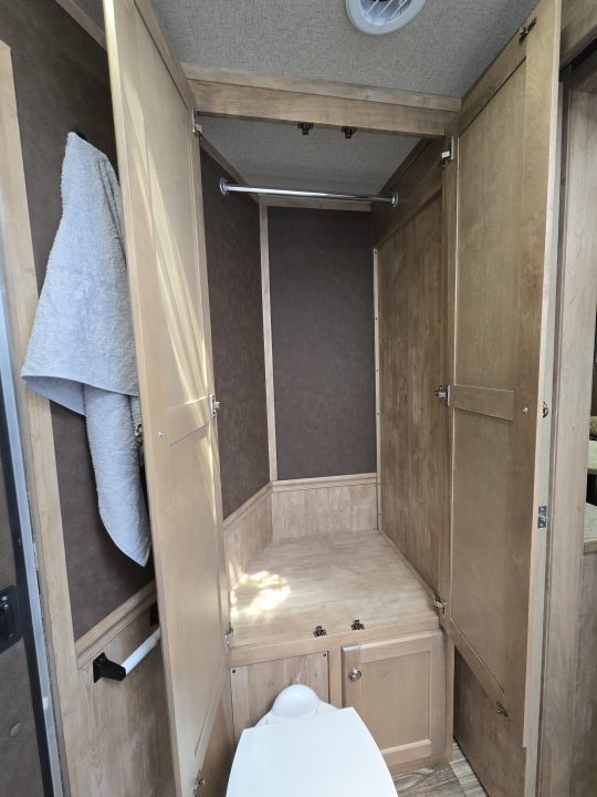 New 2026 Merhow Stampede 5 Horse Sideload Trailer