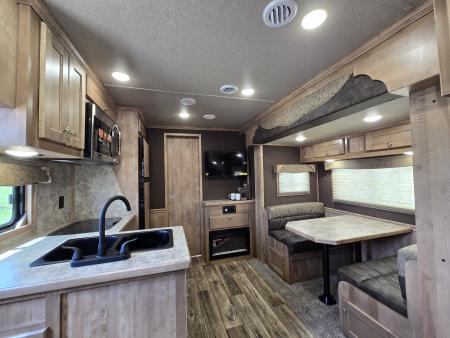 New 2026 Merhow Stampede 5 Horse Sideload Trailer