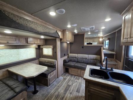 New 2026 Merhow Stampede 5 Horse Sideload Trailer