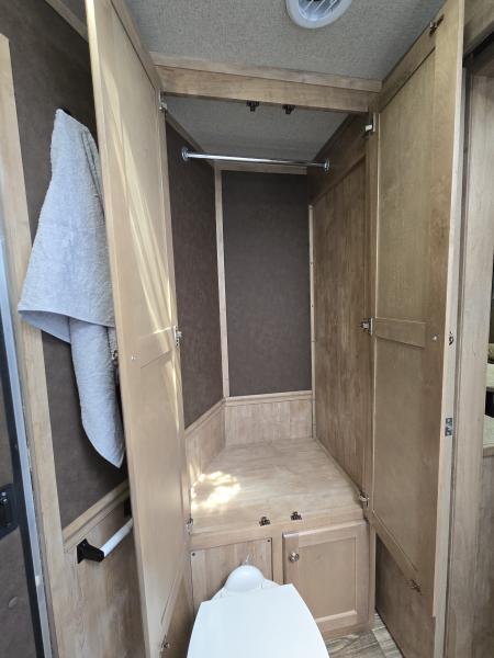 New 2026 Merhow Stampede 5 Horse Sideload Trailer