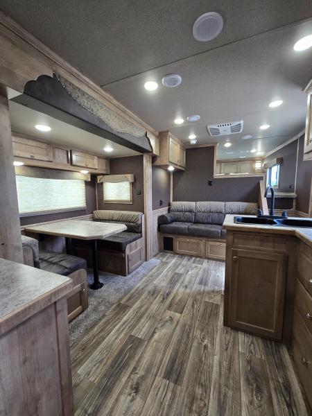 New 2026 Merhow Stampede 5 Horse Sideload Trailer