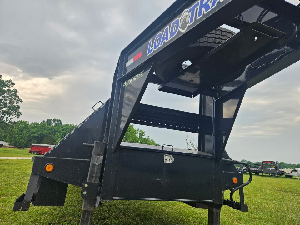 Used 2022 Load Trail 102X42 TANDEM LO-PRO GOOSENECK W/10K AXLES 14PLY & 10' HYDROTAIL