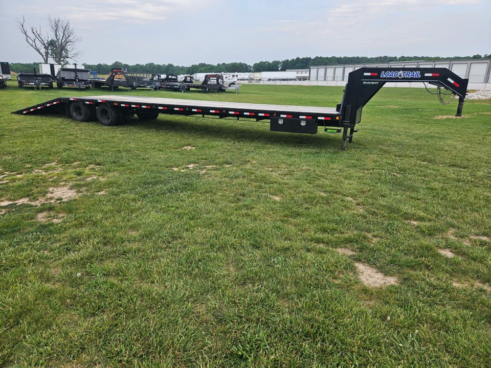 Used 2022 Load Trail 102X42 TANDEM LO-PRO GOOSENECK W/10K AXLES 14PLY & 10' HYDROTAIL