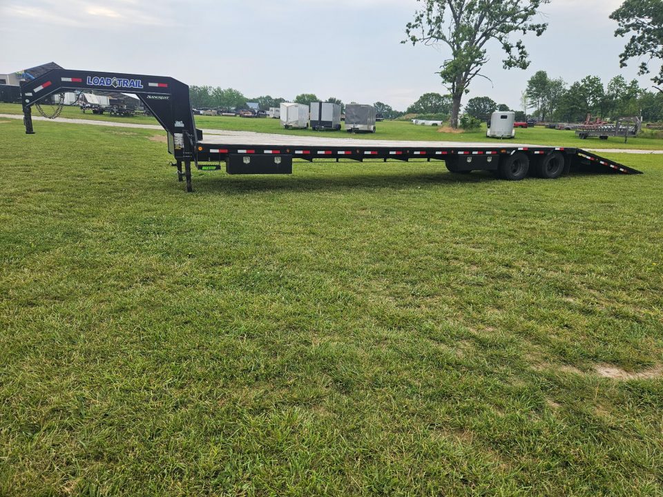 Used 2022 Load Trail 102X42 TANDEM LO-PRO GOOSENECK W/10K AXLES 14PLY & 10' HYDROTAIL