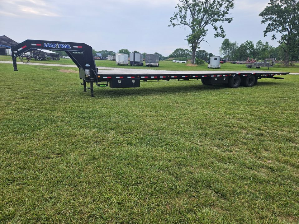 Used 2022 Load Trail 102X42 TANDEM LO-PRO GOOSENECK W/10K AXLES 14PLY & 10' HYDROTAIL