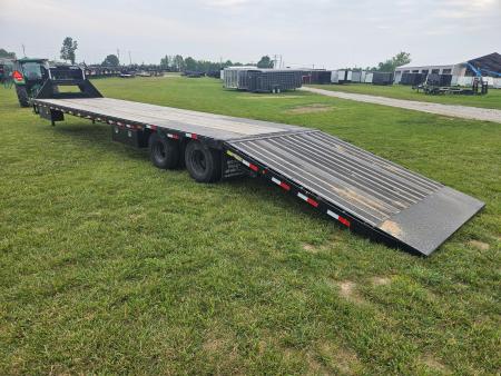 Used 2022 Load Trail 102X42 TANDEM LO-PRO GOOSENECK W/10K AXLES 14PLY & 10' HYDROTAIL