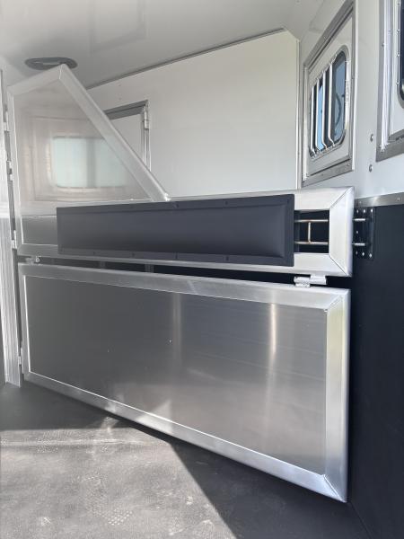 New 2027 Lakota Legacy 2H 7'LQ Horse Trailer