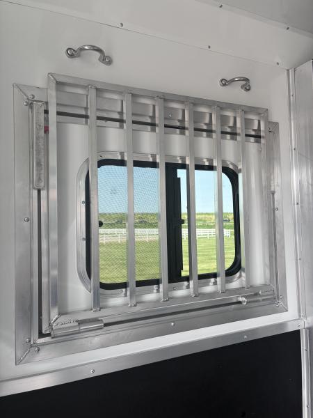 New 2027 Lakota Legacy 2H 7'LQ Horse Trailer