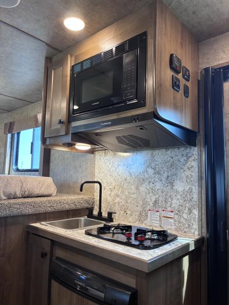 New 2027 Lakota Legacy 2H 7'LQ Horse Trailer