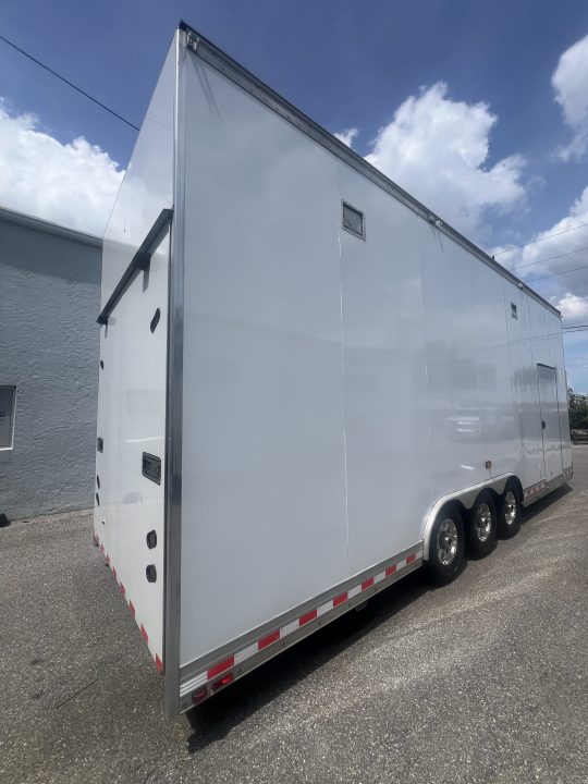 2006 T&E 28' Stacker Trailer photo 2